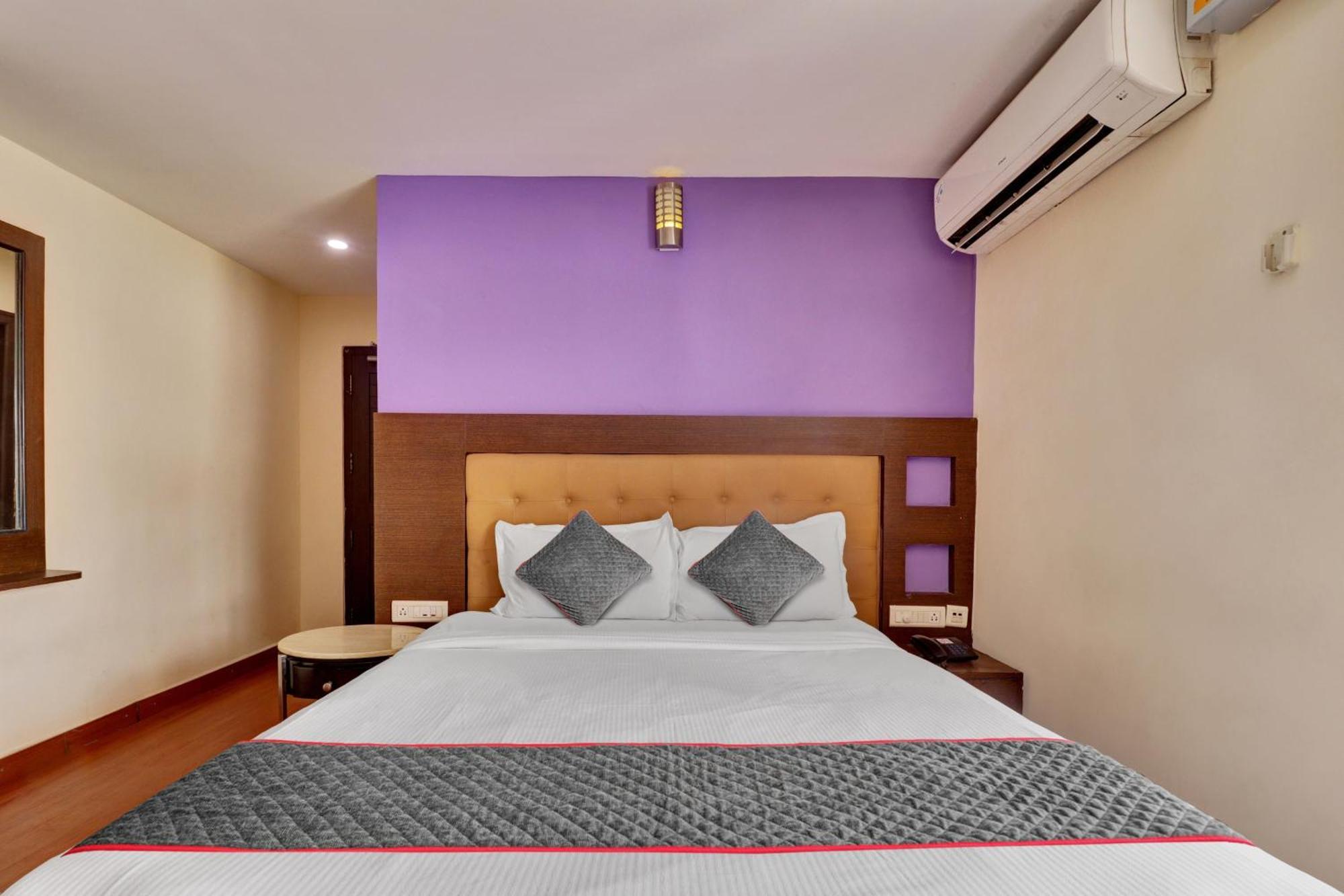 Udayee International Hotel Tirupati Exterior photo