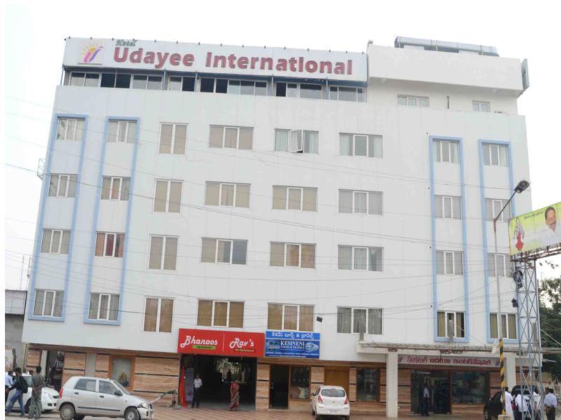 Udayee International Hotel Tirupati Exterior photo